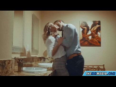 ❤️ Вақте ки як малламуй busty шумо дар як ҳоҷатхона ҷамъиятӣ seduces ️❌ Порнои мақъад дар tg.cassino-vulkan646.ru ️❤